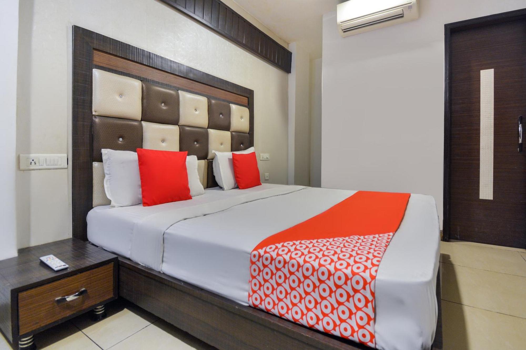 Hotel O Lexis Ludhiana Extérieur photo